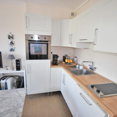 Studio Centre-Ville Royan : Plages Et Commerces A Pied, Balcon, Parking Gratuit - Fr-1-550-7 Екстериор снимка