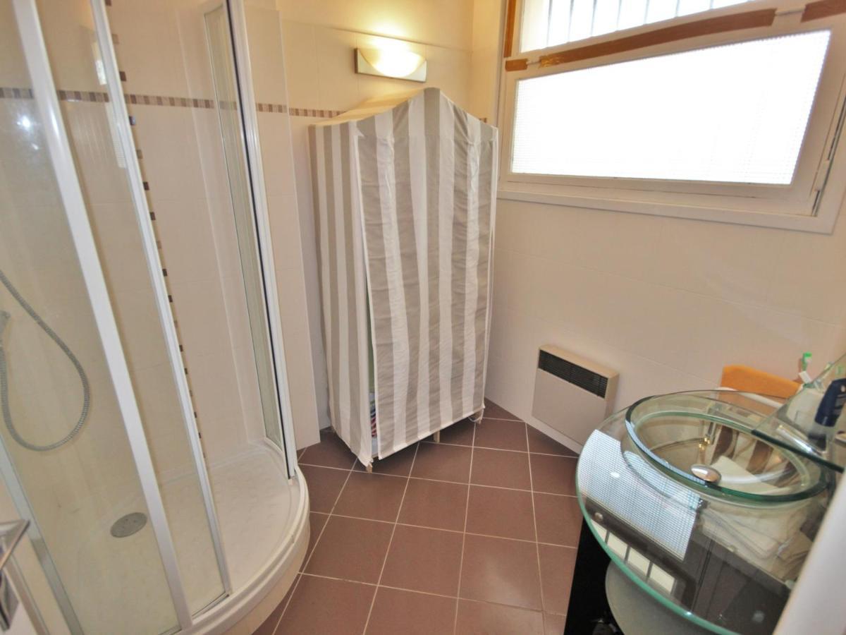 Studio Centre-Ville Royan : Plages Et Commerces A Pied, Balcon, Parking Gratuit - Fr-1-550-7 Екстериор снимка